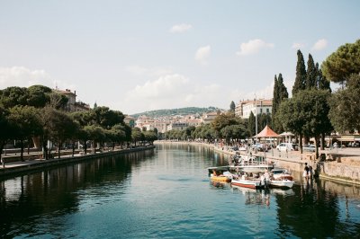 AI-generated travel thumbnail for Cerreto Laziale