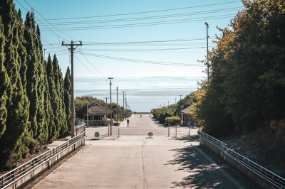 AI-generated travel thumbnail for Cerro las Iguanas