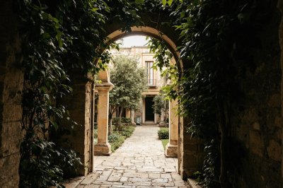 AI-generated travel thumbnail for Cervià de les Garrigues