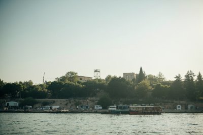 AI-generated travel thumbnail for Chadegan