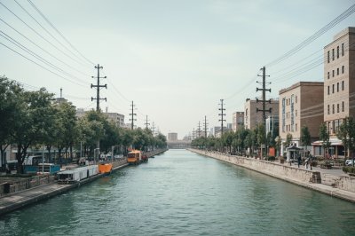 AI-generated travel thumbnail for Chahār Burj