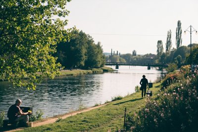 AI-generated travel thumbnail for Chaillon