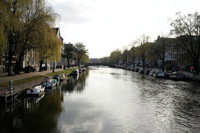 AI-generated travel thumbnail for Châtelet