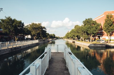 AI-generated travel thumbnail for Chiquimitío