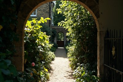 AI-generated travel thumbnail for Chislehurst