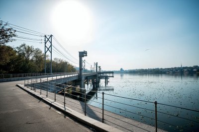 AI-generated travel thumbnail for Chongjin