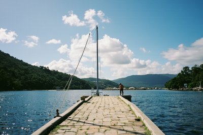 AI-generated travel thumbnail for Cilaos