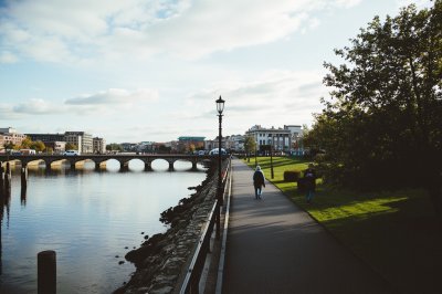 AI-generated travel thumbnail for City of Belfast