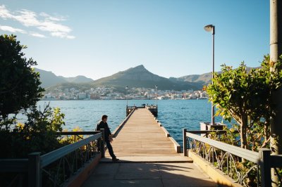 AI-generated travel thumbnail for City of Cape Town