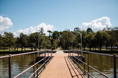 AI-generated travel thumbnail for Ciudad del Este