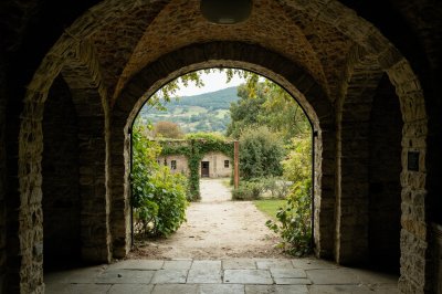 AI-generated travel thumbnail for Civitella in Val di Chiana