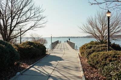 AI-generated travel thumbnail for Cliffside Park