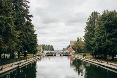 AI-generated travel thumbnail for Clyde Hill