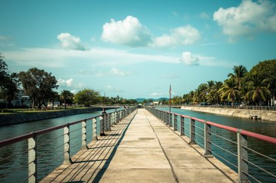 AI-generated travel thumbnail for Coatzintla