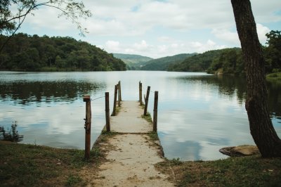 AI-generated travel thumbnail for Cofradía