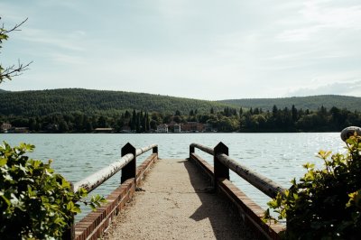AI-generated travel thumbnail for Comuna Buneşti