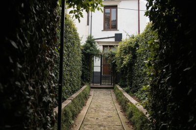 AI-generated travel thumbnail for Comuna Drăguşeni