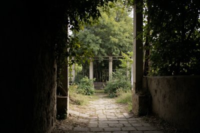 AI-generated travel thumbnail for Comuna Petreşti