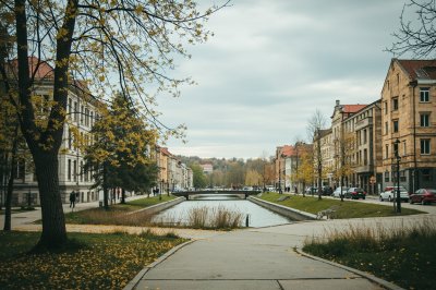 AI-generated travel thumbnail for Comuna Sănduleşti