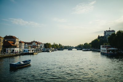AI-generated travel thumbnail for Comuna Tudor Vladimirescu