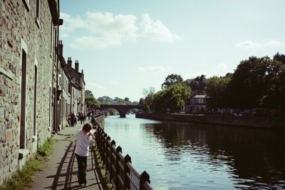 AI-generated travel thumbnail for Conwy