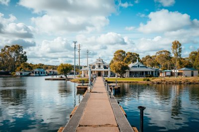 AI-generated travel thumbnail for Coolamon