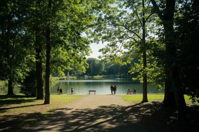 AI-generated travel thumbnail for Corlaer