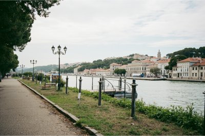 AI-generated travel thumbnail for Corroios