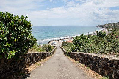 AI-generated travel thumbnail for Cova Figueira