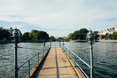AI-generated travel thumbnail for Coventry