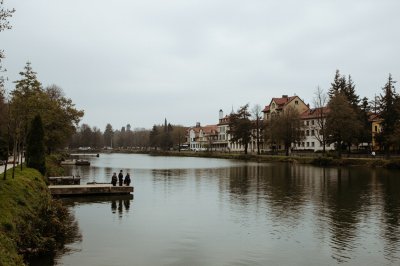 AI-generated travel thumbnail for Cuieșd