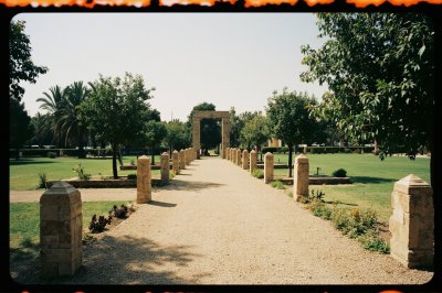 AI-generated travel thumbnail for Dayrūţ