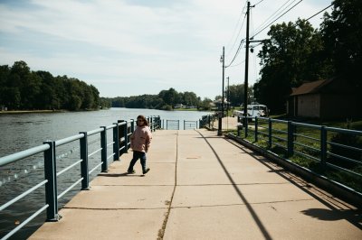 AI-generated travel thumbnail for Delphos