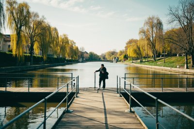 AI-generated travel thumbnail for Département de l'Essonne