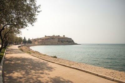 AI-generated travel thumbnail for Derbent