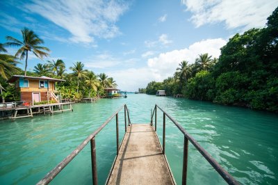 AI-generated travel thumbnail for Distrito de Bocas del Toro