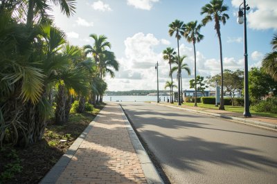 AI-generated travel thumbnail for Distrito de San Carlos