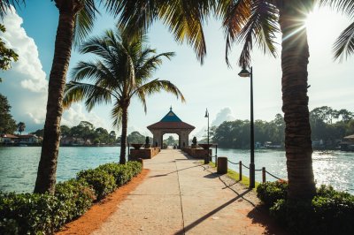 AI-generated travel thumbnail for Domoni