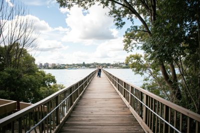 AI-generated travel thumbnail for Doveton