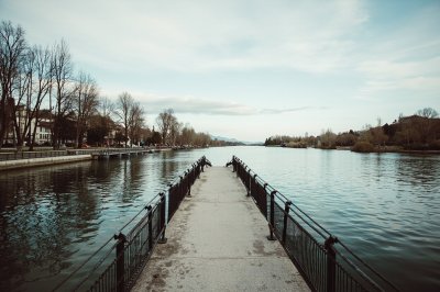 AI-generated travel thumbnail for Dračevo