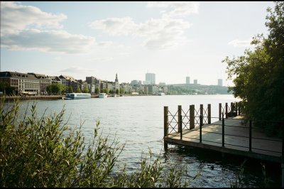 AI-generated travel thumbnail for Düsseldorf