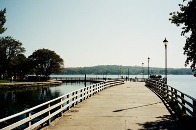 AI-generated travel thumbnail for East Oakdale