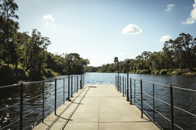 AI-generated travel thumbnail for Eastern Heights