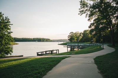 AI-generated travel thumbnail for Eddyville