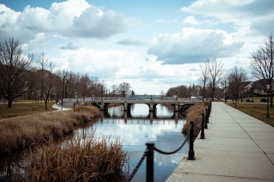 AI-generated travel thumbnail for Edison