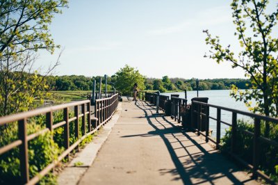 AI-generated travel thumbnail for Edwardsville