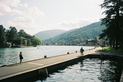 AI-generated travel thumbnail for Effretikon / Watt
