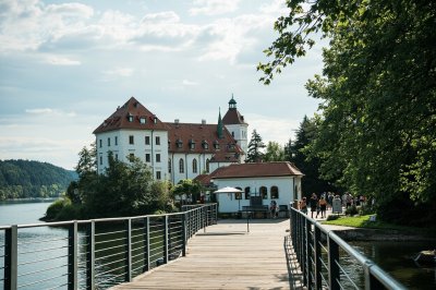 AI-generated travel thumbnail for Eisenburg