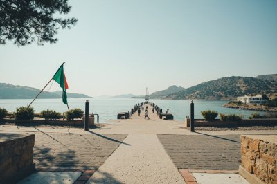 AI-generated travel thumbnail for El Amria