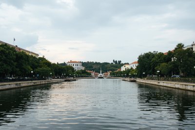 AI-generated travel thumbnail for El Césped